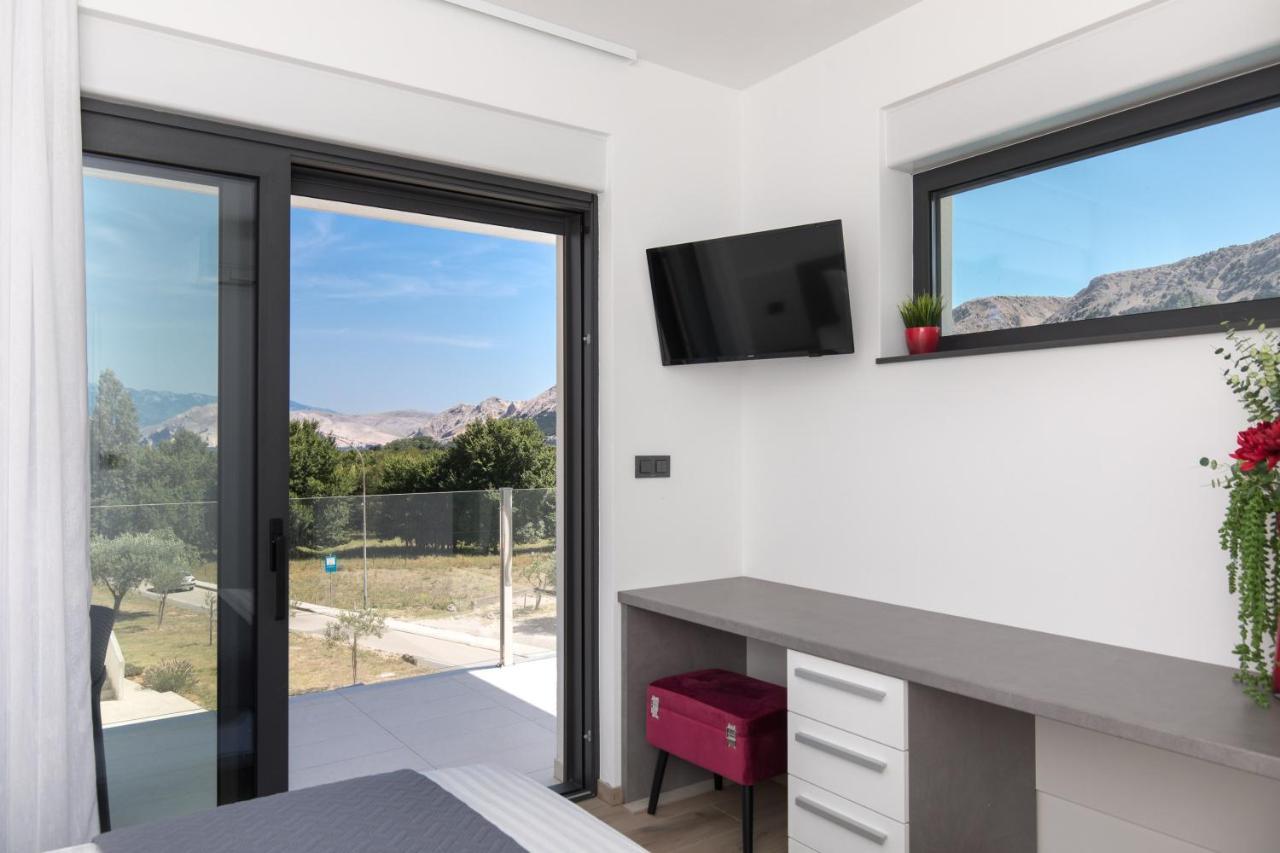 Villa Supernus With Heated Pool Baska  Bagian luar foto