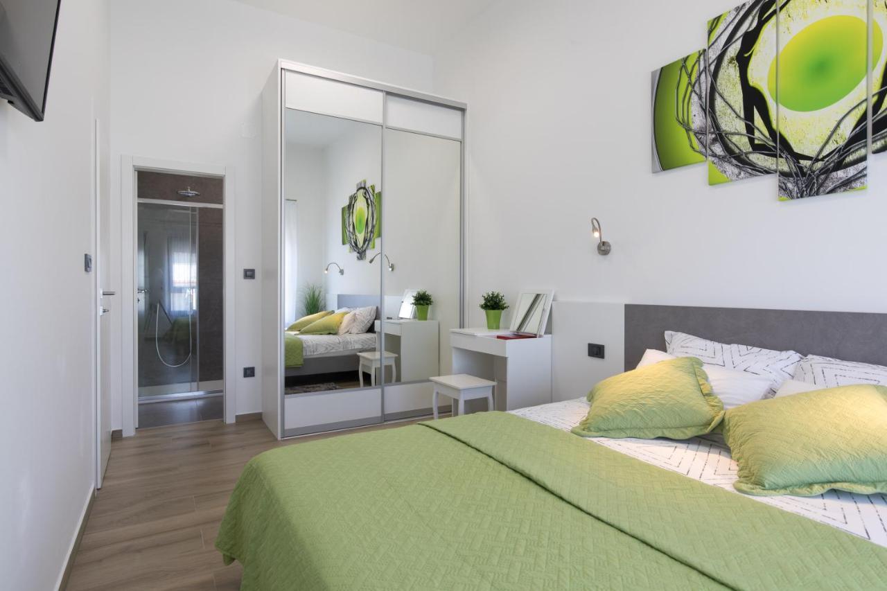 Villa Supernus With Heated Pool Baska  Bagian luar foto