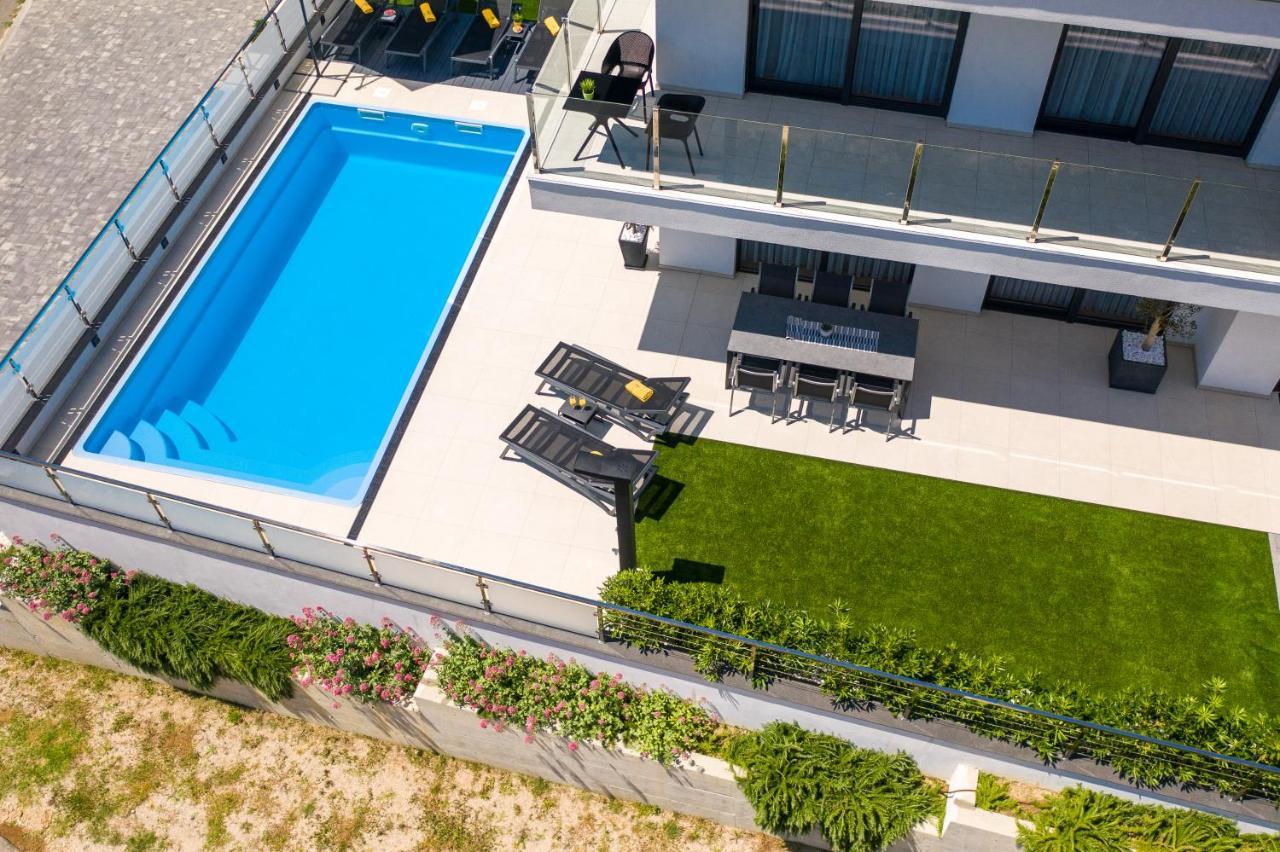 Villa Supernus With Heated Pool Baska  Bagian luar foto