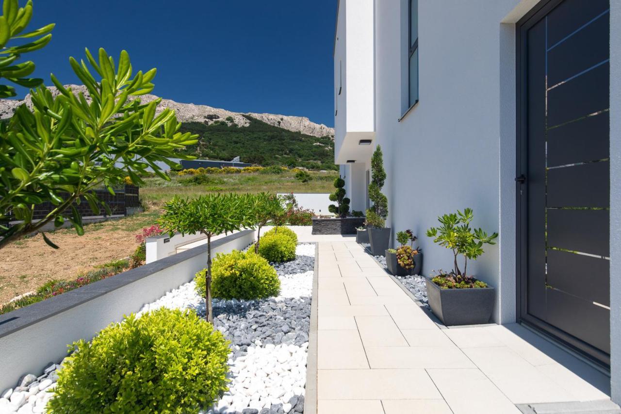 Villa Supernus With Heated Pool Baska  Bagian luar foto